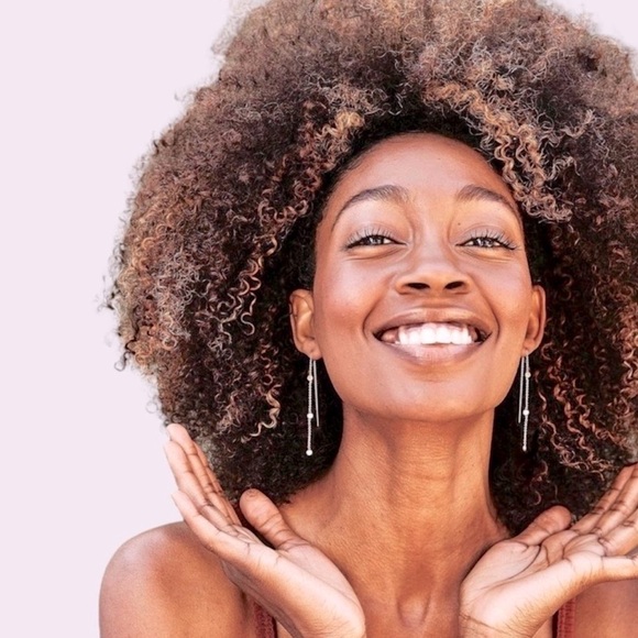 NWT La Meno Beautiful Rose Gold Dangle Earrings NWT - Picture 1 of 13